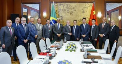 Brasil, ao final do Fórum Empresarial Brasil-China, acerta com a China investimentos de R$ 27 bilhões; Lula cumpres sua quarta visita de Estado à China