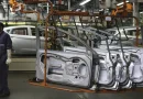 Indústria nacional varia 0,1% em março e acumula alta de 3,1% em 2026